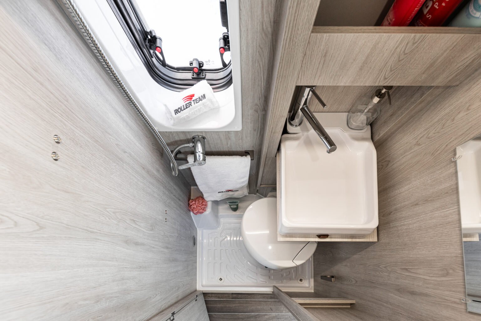 Roller Team fourgon livingstone 2 sport limited salle de bain